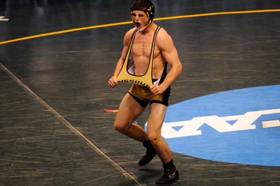 Willie Miklus celebrates a 13-7 win against Oregon State's Taylor Meeks for immediate qualification as a top-8 finisher and All-American recognition.