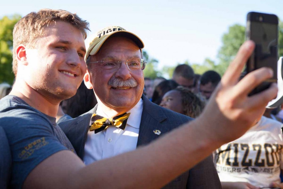 Brendan Kloeppel doesn’t pass up the opportunity to get a selfie with Chancellor Loftin before the Tiger Walk on the Quad Sunday evening. The Chancellor walked among the freshman before the festivities began and stopped for conversation and selfies with the students. Photo by Tanzi Propst.