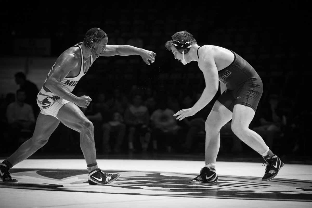 J’den Cox, a 197-pound senior, takes on his teammate, freshman Jake Bohlken, at the Black and Gold dual where Cox led the Gold team to a 27-21 win, November 3 in the Hearnes Center.